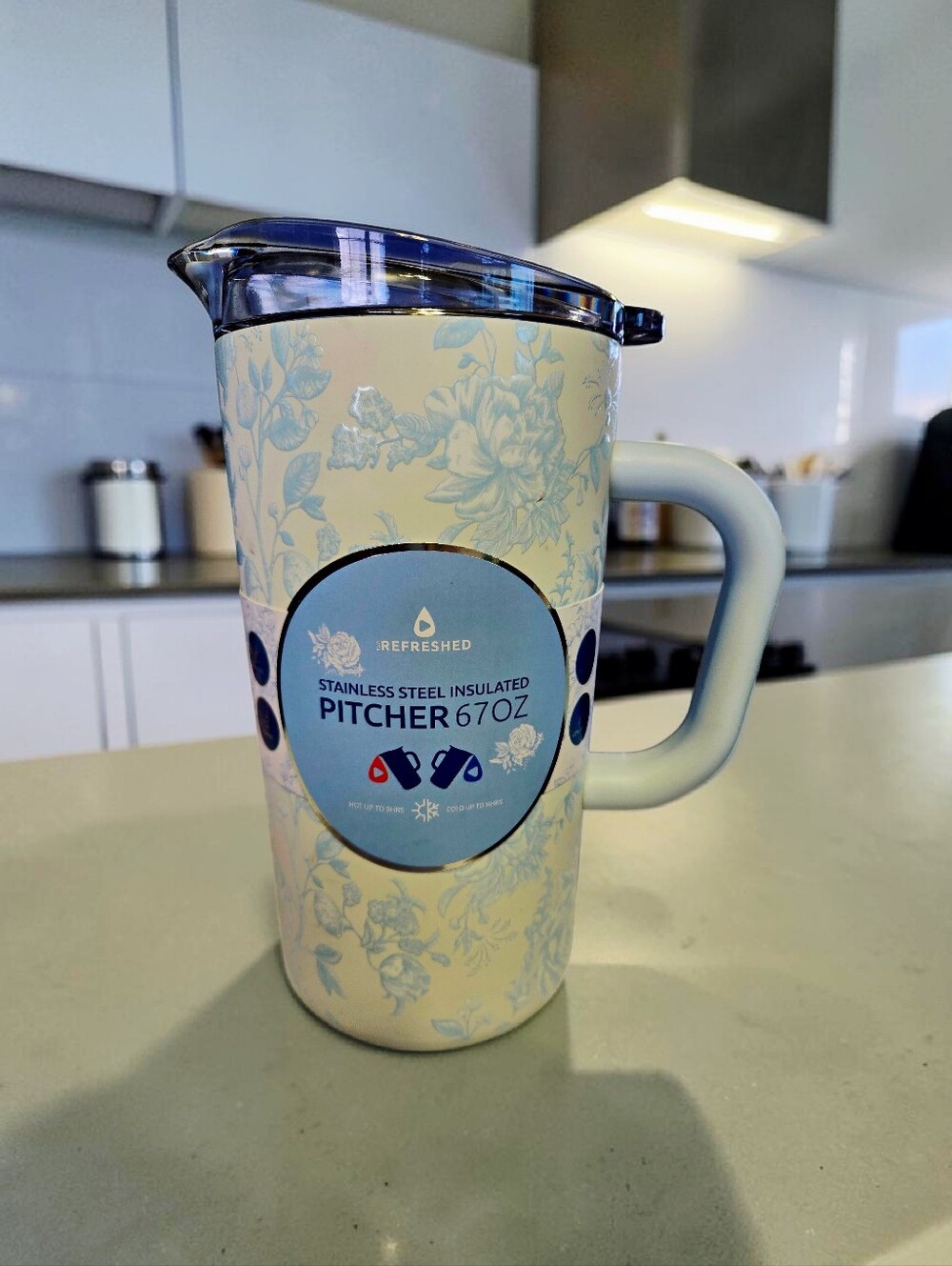 NEW Refreshed Pitcher Stainless Steel Insulated 67 Onz. With Sealed Lid NWT RARE - Picture 4 of 8